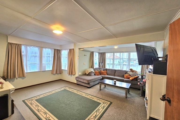 Photo of property in 22 Clinton Street, Fitzroy, New Plymouth, 4312