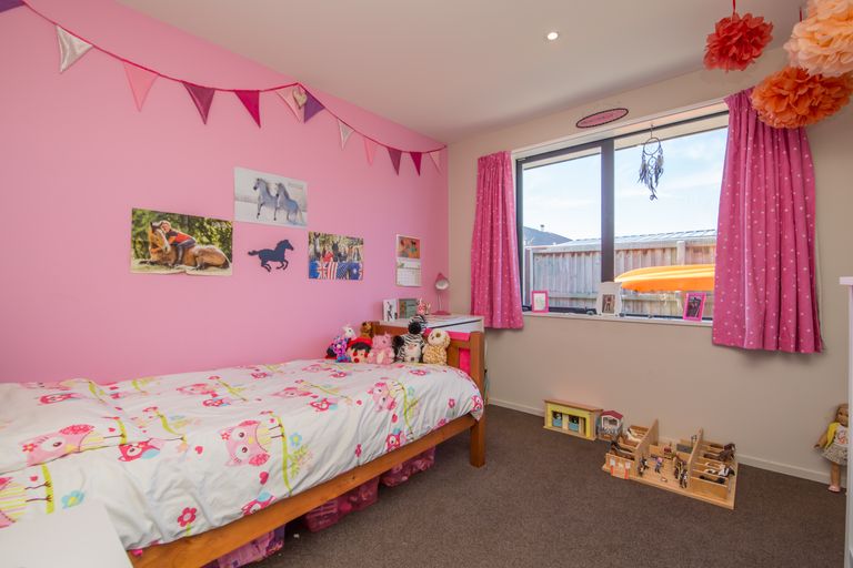 Photo of property in 12 Mulberry Street, Rangiora, 7400