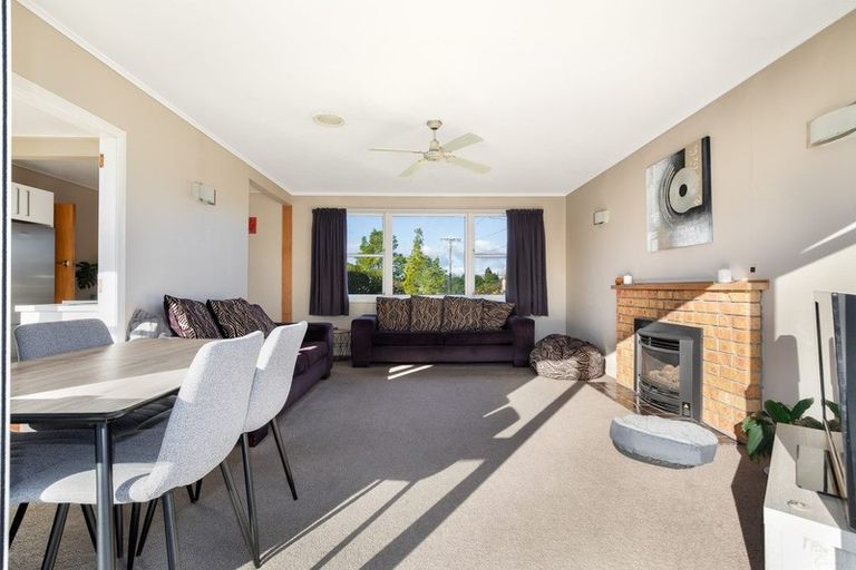 Photo of property in 105 Shakespeare Street, Leamington, Cambridge, 3432