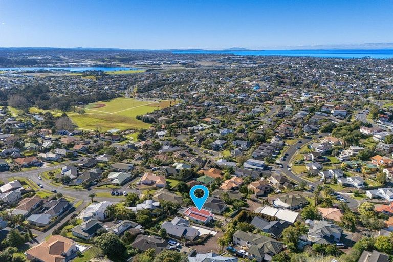 Photo of property in 29 Tenbless Court, Unsworth Heights, Auckland, 0632