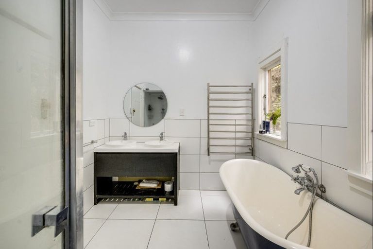 Photo of property in 8 France Road, Bluff Hill, Napier, 4110