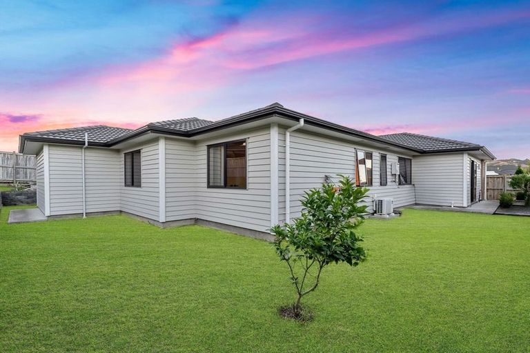Photo of property in 41 Harriet Johnston Drive, Pokeno, 2402