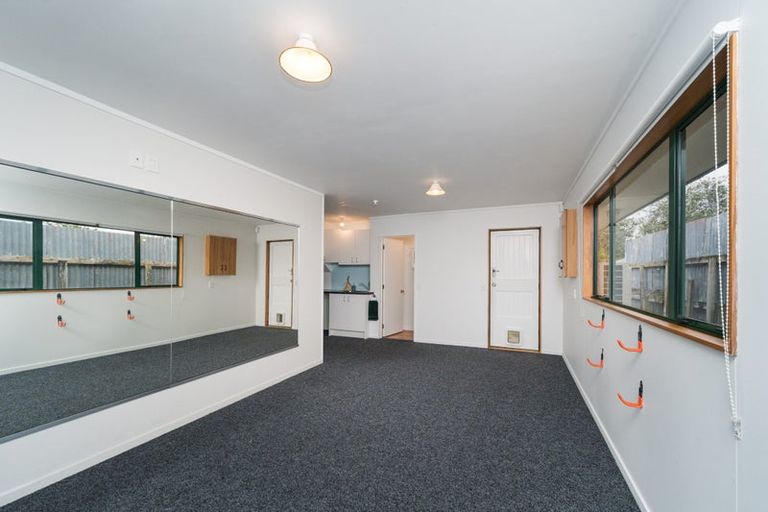 Photo of property in 86 Pahiatua Street, Hokowhitu, Palmerston North, 4410