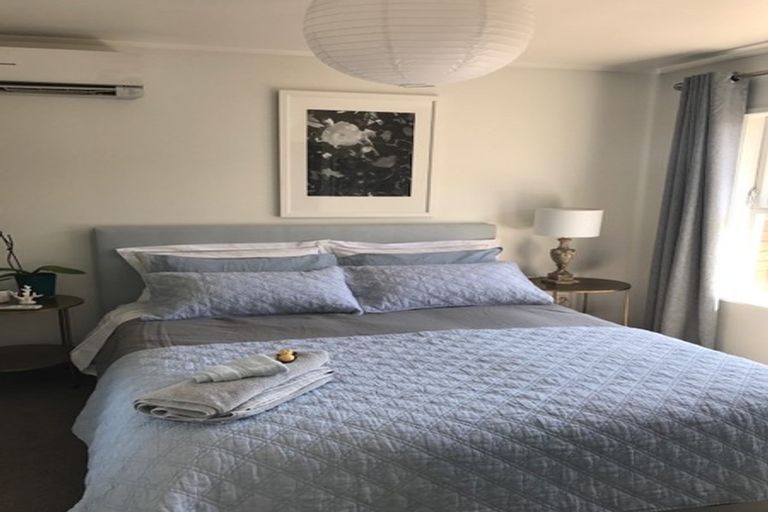 Photo of property in 2/328 Lake Road, Hauraki, Auckland, 0622