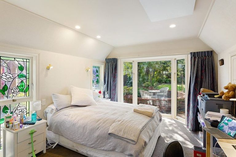 Photo of property in 9 Karaka Grove, Waikanae, 5036