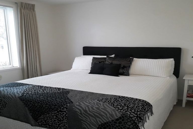 Photo of property in 2/100 Edinburgh Street, Pukekohe, 2120