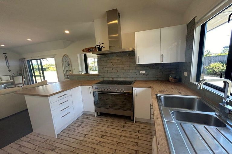 Photo of property in 27 Tierra Place, Papamoa Beach, Papamoa, 3118