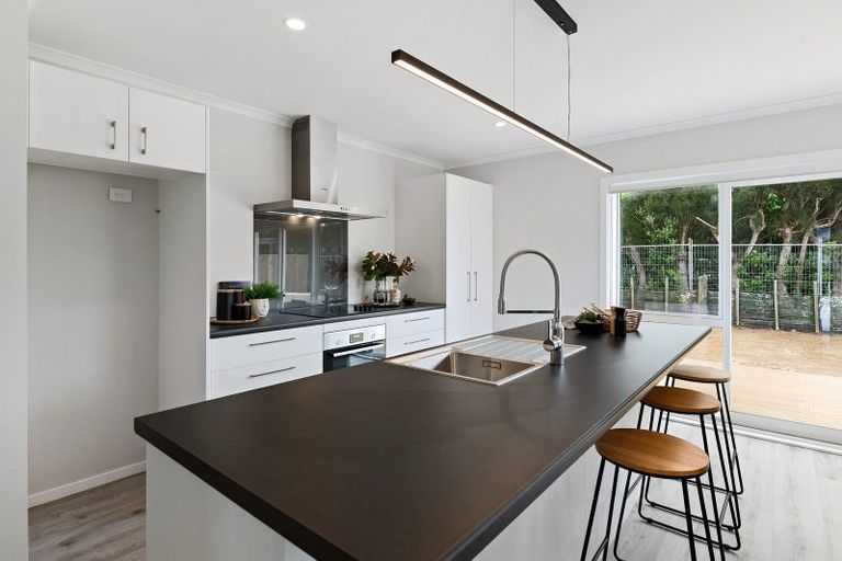 Photo of property in 6 Magnolia Place, Levin, 5510