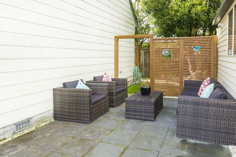 Photo of property in 30 Gemstone Drive, Birchville, Upper Hutt, 5018