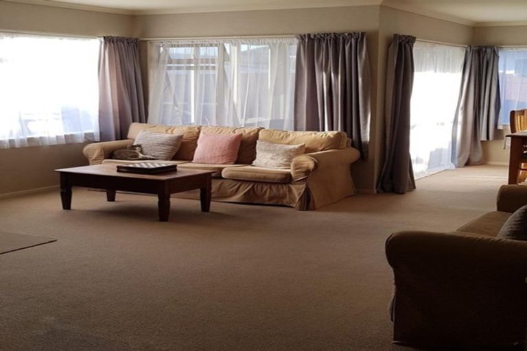 Photo of property in 19 Edgewater Grove, Whakatane, 3120