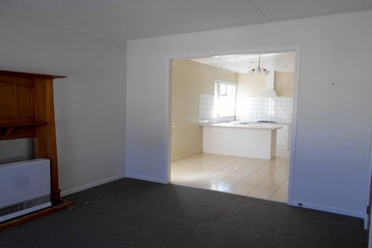 Photo of property in 97 Endeavour Street, Lyall Bay, Wellington, 6022
