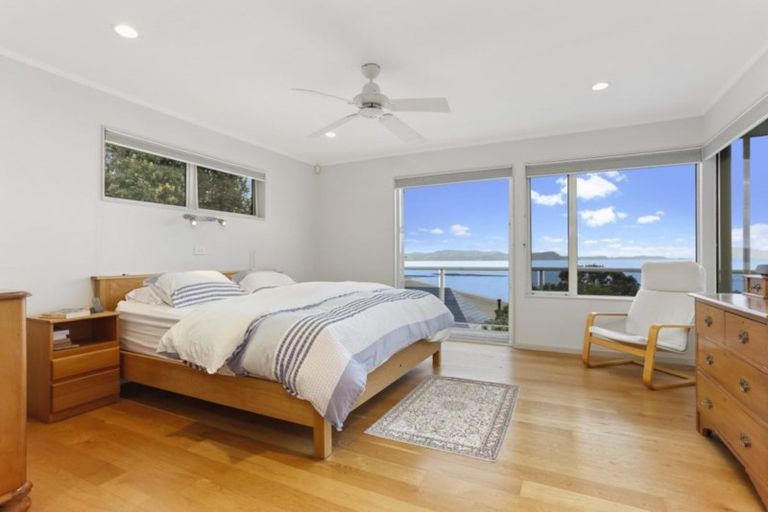 Photo of property in 30 Marellen Drive, Red Beach, 0932