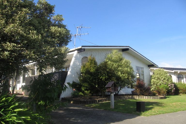 Photo of property in 17 Discovery Drive, Whitby, Porirua, 5024