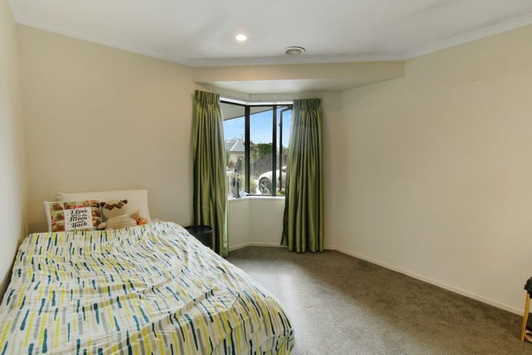 Photo of property in 2 Riverside Lane, Spencerville, Christchurch, 8083