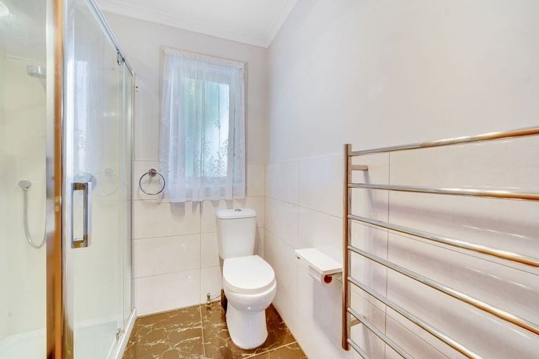 Photo of property in 3 Freyberg Avenue, Papatoetoe, Auckland, 2104