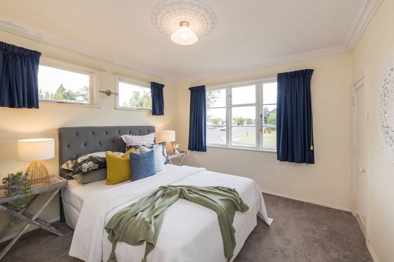 Photo of property in 2 Norwich Place, Awapuni, Palmerston North, 4412