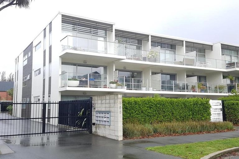 Photo of property in 5/180 Peterborough Street, Christchurch Central, Christchurch, 8013