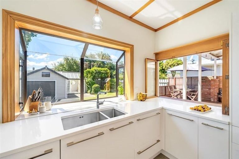 Photo of property in 7 Thornycroft Avenue, Epuni, Lower Hutt, 5011