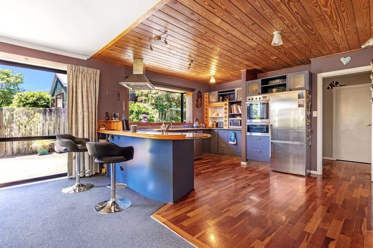 Photo of property in 2 Elmslie Place, Owhata, Rotorua, 3010