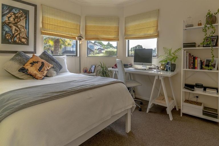 Photo of property in 3 Ashburn Close, Orewa, 0931