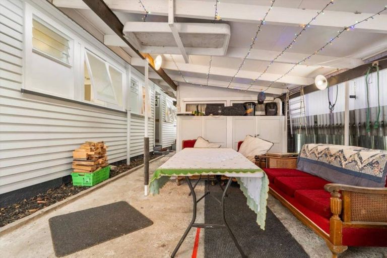 Photo of property in 215 Boucher Avenue, Te Puke, 3119