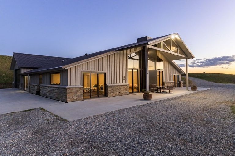 Photo of property in 211 Mcarthur Road, Springvale, Alexandra, 9391