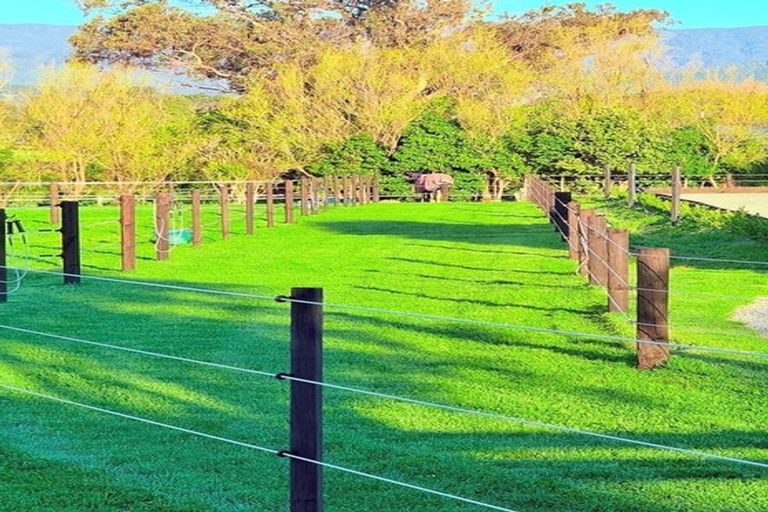 Photo of property in 14 Te Rauparaha Street, Otaki, 5512