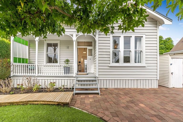 Photo of property in 3/6 Wairoa Road, Devonport, Auckland, 0624