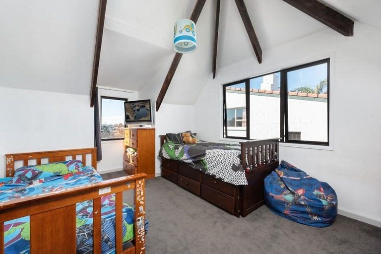 Photo of property in 21 Winchester Terrace, Bethlehem, Tauranga, 3110