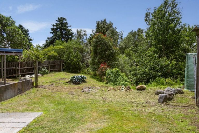 Photo of property in 60 Matuku Street, Two Mile Bay, Taupo, 3330