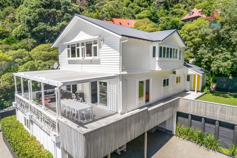 Photo of property in 8g Tawa Street, Eastbourne, Lower Hutt, 5013