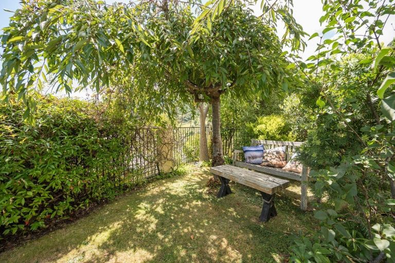 Photo of property in 16 Springlea Heights, Atawhai, Nelson, 7010