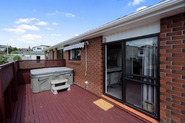 Photo of property in 34 Queens Road, Waikanae Beach, Waikanae, 5036