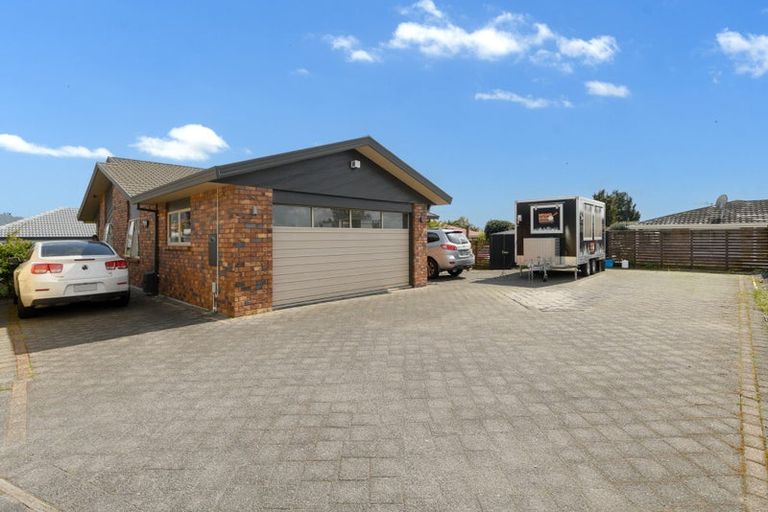 Photo of property in 54 Fairview Place, Te Puke, 3119