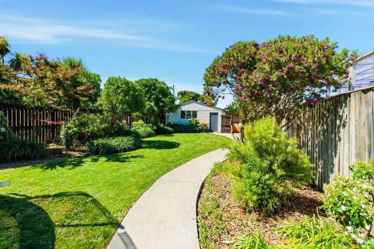 Photo of property in 2/238 Estuary Road, South New Brighton, Christchurch, 8062