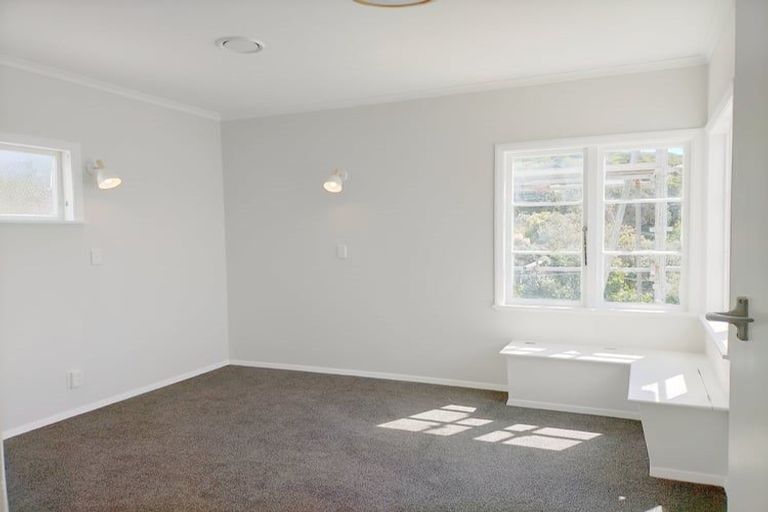 Photo of property in 3 View Road, Titahi Bay, Porirua, 5022