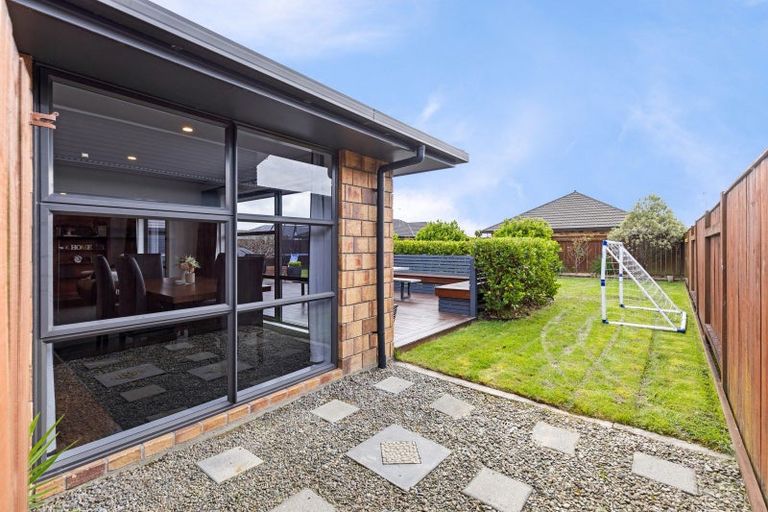 Photo of property in 7 Nevada Way, Kelvin Grove, Palmerston North, 4414