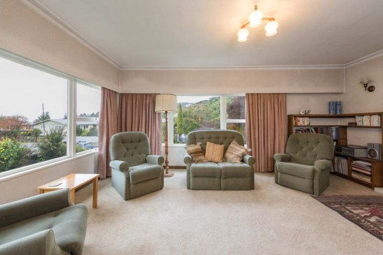 Photo of property in 37 Cawthron Crescent, Annesbrook, Nelson, 7011