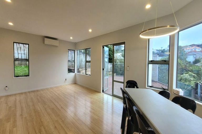 Photo of property in 1/9 Arirang Rise, Pinehill, Auckland, 0632