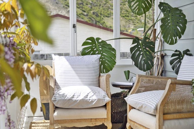 Photo of property in 6 Ray Street, Cromwell, 9310