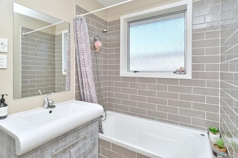 Photo of property in 50 Richill Street, Belfast, Christchurch, 8051