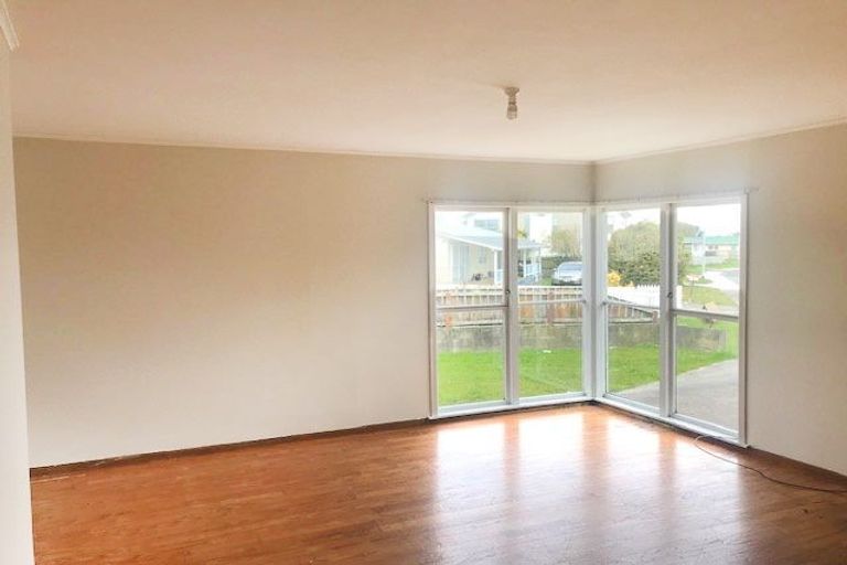 Photo of property in 35 Belgrave Place, Papakura, 2110