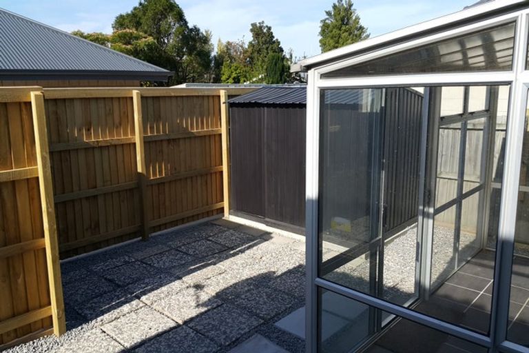 Photo of property in 120 Maidstone Road, Ilam, Christchurch, 8041