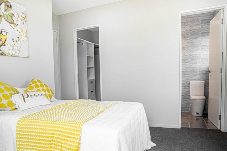 Photo of property in 43a Catkin Crescent, Papatoetoe, Auckland, 2025