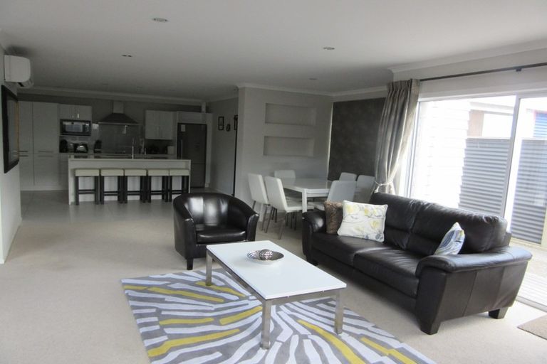 Photo of property in 8 Stone Street, Miramar, Wellington, 6022