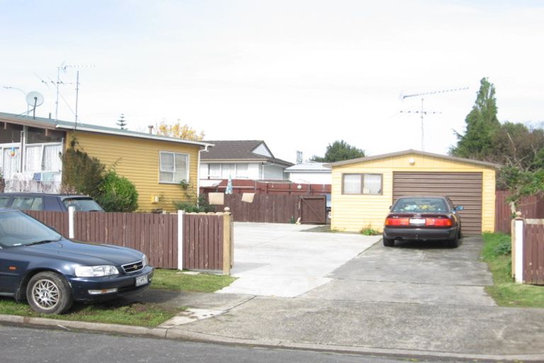 Photo of property in 2 Damson Place, Bucklands Beach, Auckland, 2012