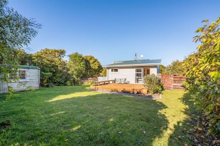 Photo of property in 1 Viscount Grove, Kelson, Lower Hutt, 5010