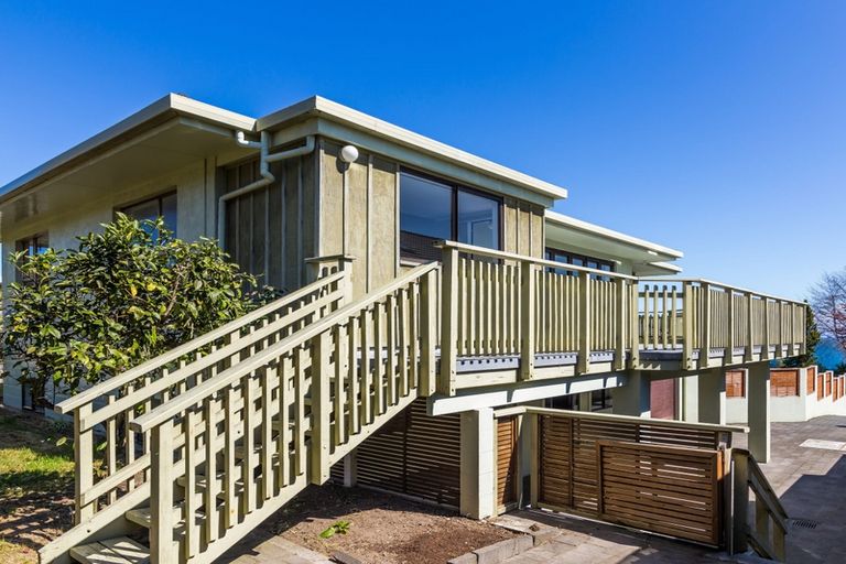 Photo of property in 2/8 Crowther Terrace, Waipahihi, Taupo, 3330