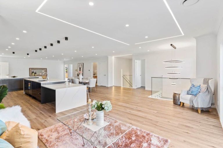 Photo of property in 35 Pacific Heights Road, Orewa, 0931