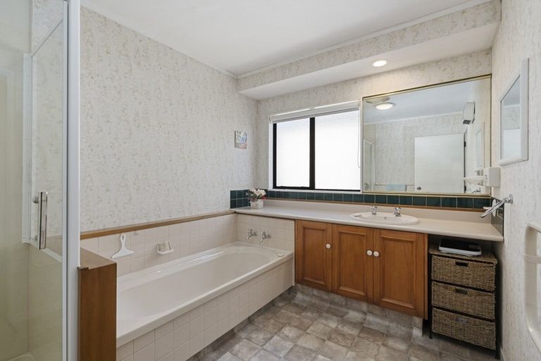 Photo of property in 86 Elizabeth Street, Waikanae, 5036